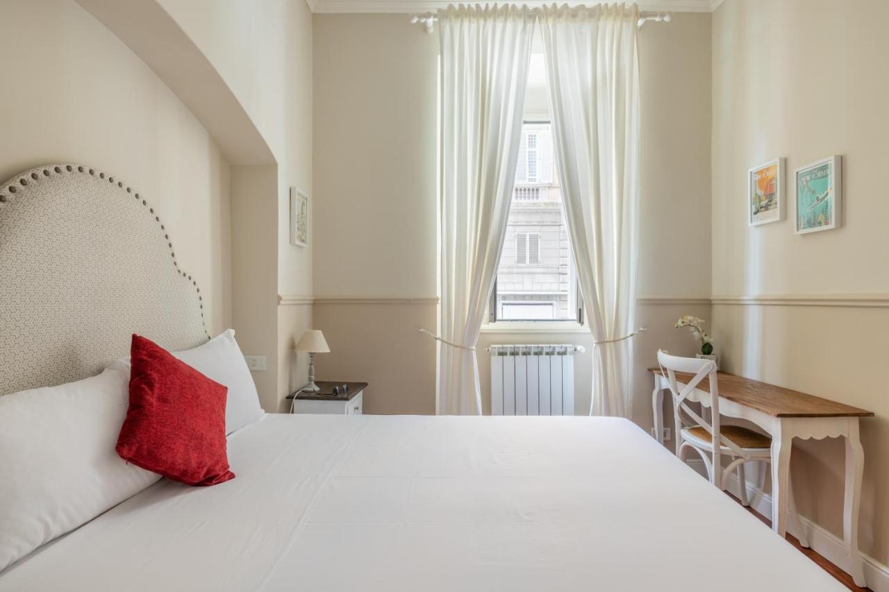 Charming Apartment With Patio A Few Steps From Colosseum Exterior photo