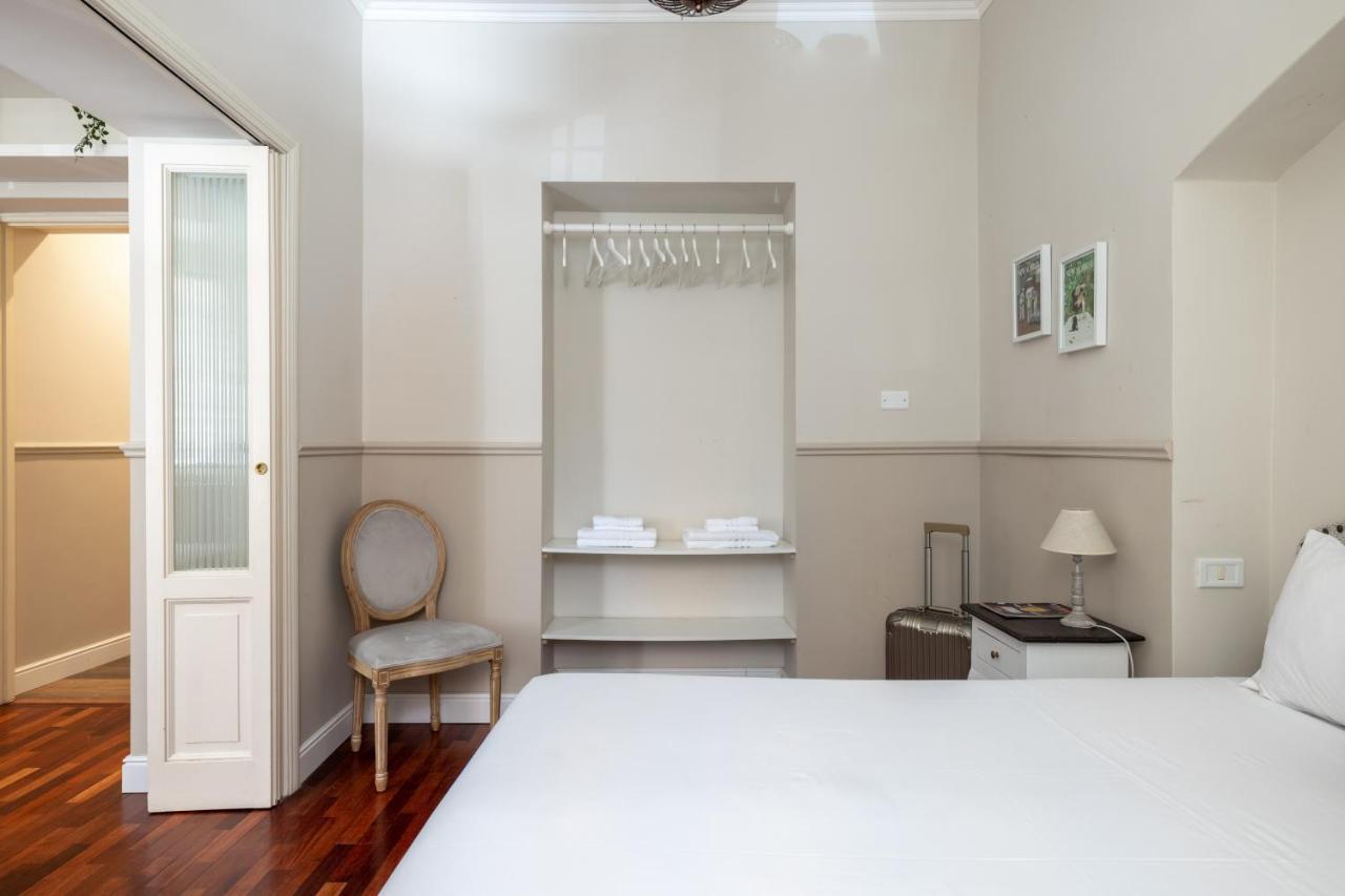 Charming Apartment With Patio A Few Steps From Colosseum Exterior photo