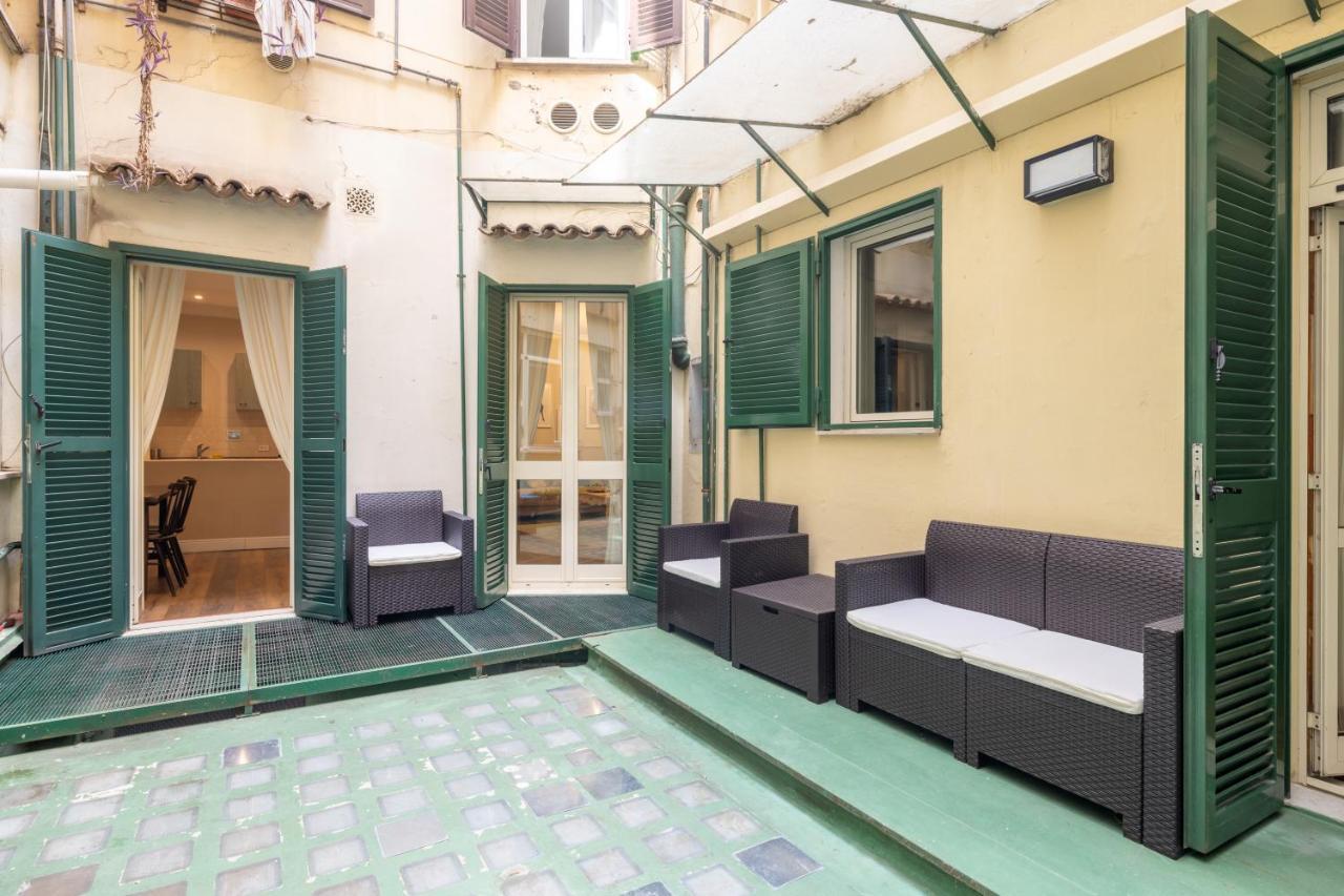 Charming Apartment With Patio A Few Steps From Colosseum Exterior photo